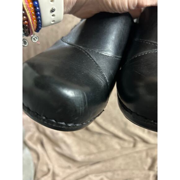 Dansko Stacie Black Leather Clogs 39 EUC Comfort Slip-On Classic Work Shoe - Picture 3 of 10